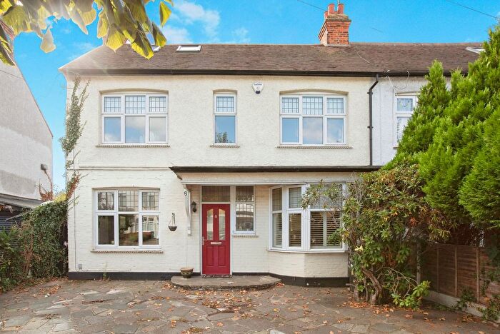 4 Bedroom Semi Detached House For Sale In Ethelbert Gardens, Ilford, IG2