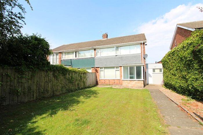 3 Bedroom Semi-Detached House For Sale In Ashdale Crescent, Chapel House, Newcastle Upon Tyne, NE5