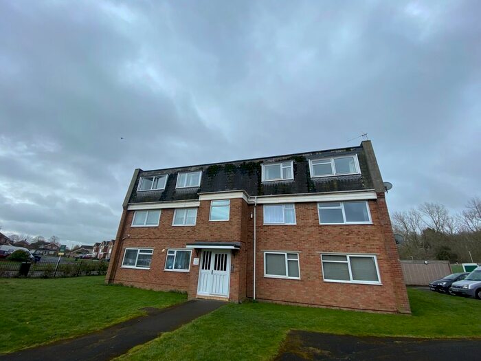 2 Bedroom Flat To Rent In Kimmeridge Close, Swindon, SN3