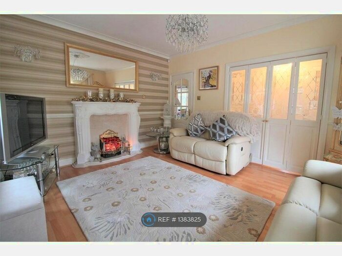 2 Bedroom Bungalow To Rent In Watling Street, Bexleyheath, DA6