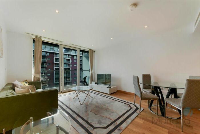 2 Bedroom Flat To Rent In Oswald Building, Chelsea Bridge Wharf, Queenstown Road, Nine Elms, London, SW11