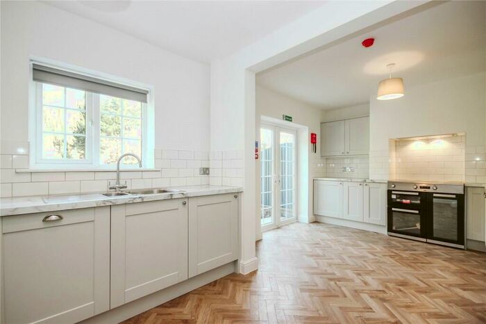 7 Bedroom Semi-Detached House To Rent In Brabazon Road, Filton, Bristol, BS34