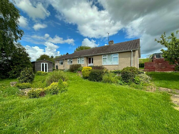 3 Bedroom Detached Bungalow To Rent In Castle Bytham, Grantham, NG33