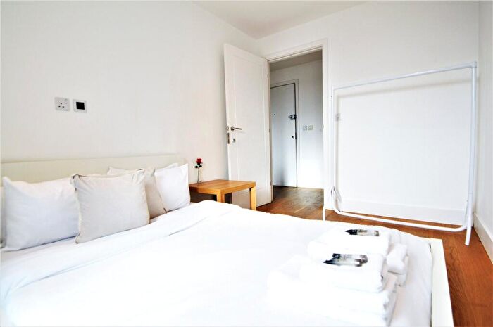 2 Bedroom Apartment To Rent In South End, Croydon, CR0