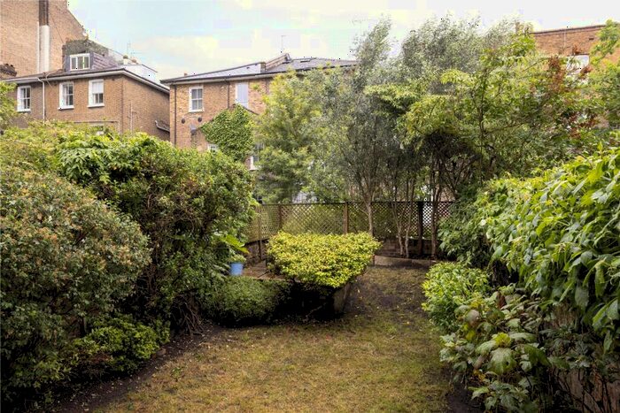 2 Bedroom Apartment To Rent In Fernshaw Road, Chelsea, London, SW10