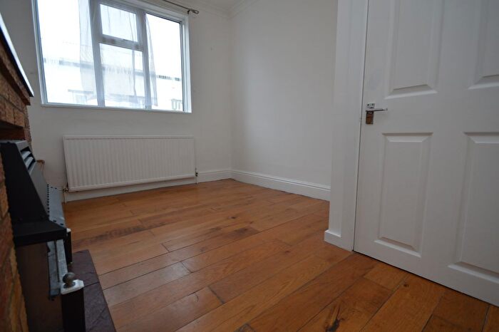 2 Bedroom Property To Rent In Tresham Street, Kettering, NN16