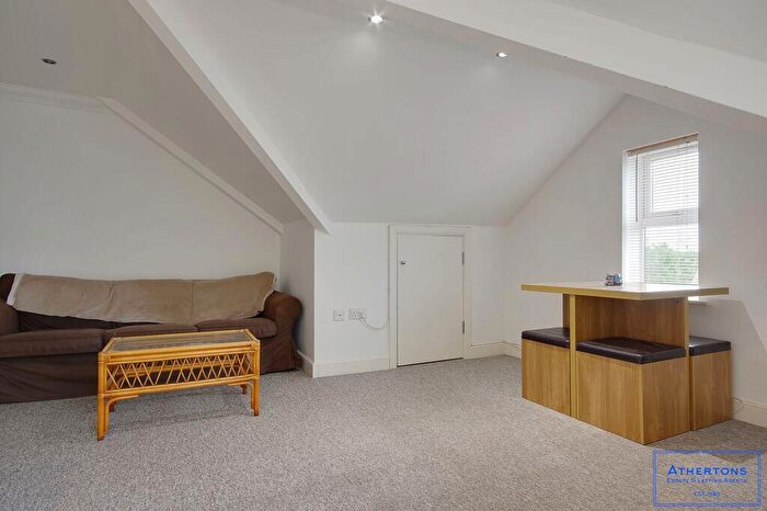 2 Bedroom Apartment For Sale In Wellington Road, Bournemouth, Dorset, BH8