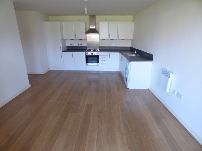 2 Bedroom Flat To Rent In Tay Court, Meath Crescent, London, E2