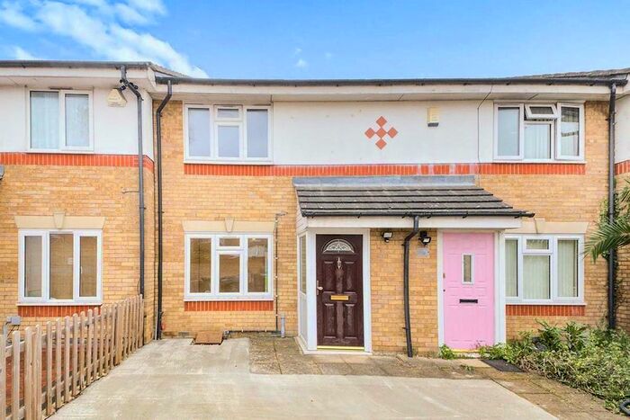 2 Bedroom Terraced House To Rent In Sunset Road, London SE28