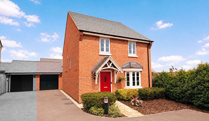 4 Bedroom Detached House For Sale In Sapphire Street, Irthlingborough, Wellingborough, NN9