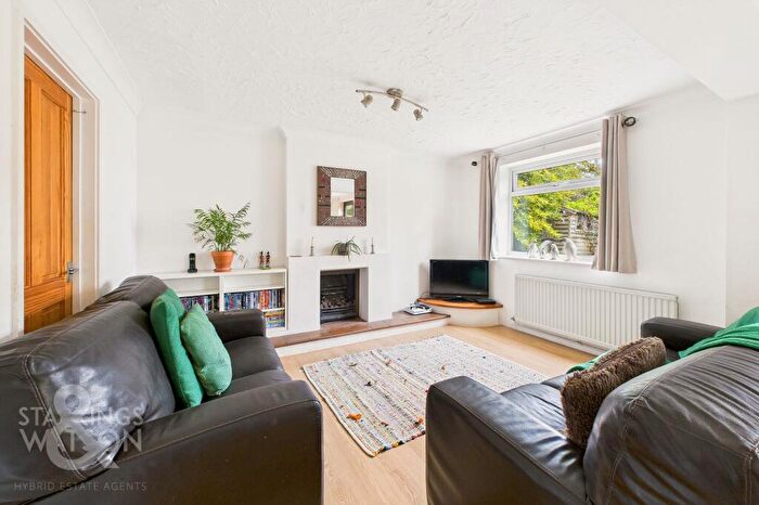 5 Bedroom Semi-Detached House For Sale In Finch Way, Brundall, Norwich, NR13