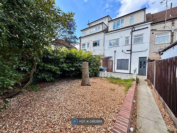 3 Bedroom Maisonette To Rent In Camellia Lane, Surbiton, KT5