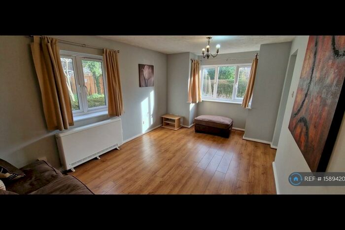 1 Bedroom Flat To Rent In Leafield, Luton, LU3