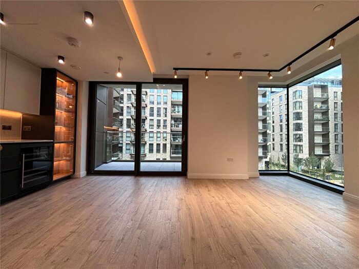 2 Bedroom Apartment To Rent In Vermont House, City Road, London, EC1V