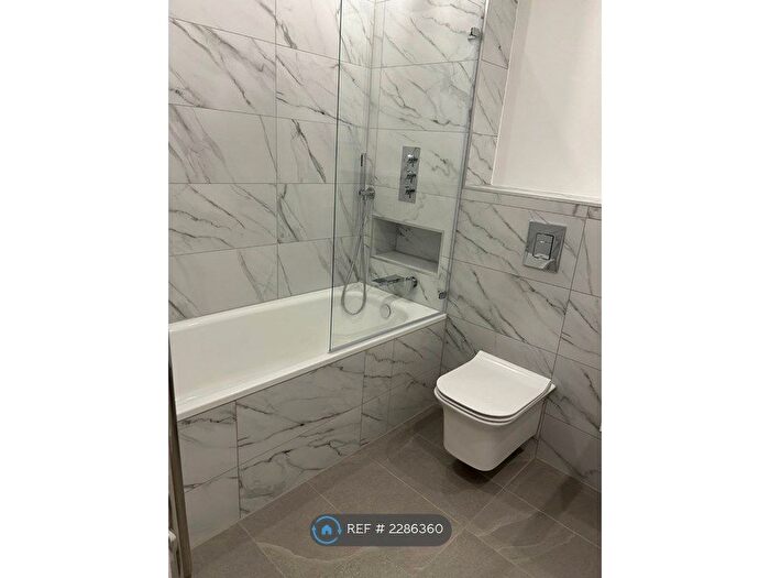 2 Bedroom Flat To Rent In Union Park, London, SE10