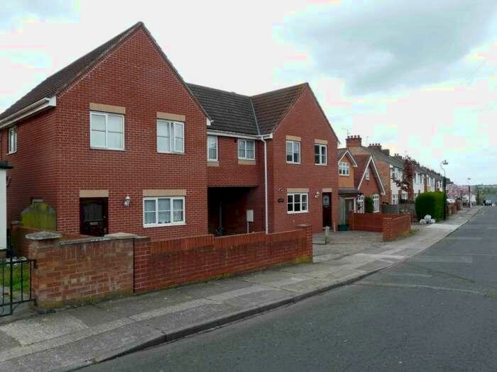 2 Bedroom Maisonette To Rent In Compton Road, Colchester, CO4
