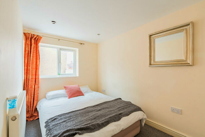 1 Bedroom Flat For Sale In Springfield Avenue, Shirehampton, Bristol, BS11