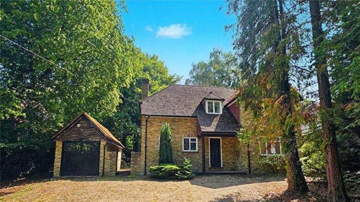 3 Bedroom Detached House For Sale In Burgess Wood Road South, Beaconsfield, Buckinghamshire, HP9