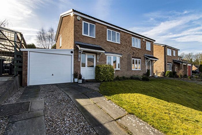3 Bedroom Semi-Detached House For Sale In Bretby Road, Holme Hall, Chesterfield, S40