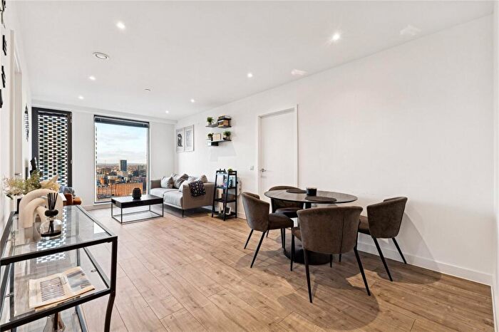 2 Bedroom Apartment For Sale In Great Ancoats Street, Manchester, Greater Manchester, M4