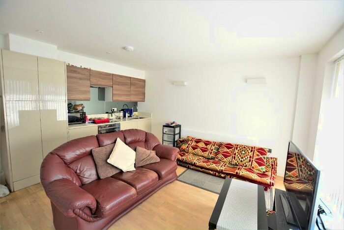 1 Bedroom Flat To Rent In Vale Road, Portslade, Brighton, BN41