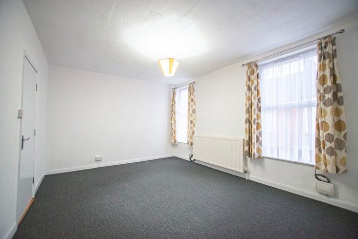 1 Bedroom Flat To Rent In Morpeth Street, Hull, HU3