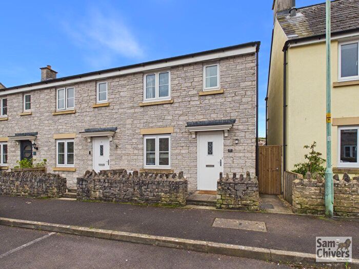 2 Bedroom End Of Terrace House For Sale In Colliers Way, Haydon, BA3