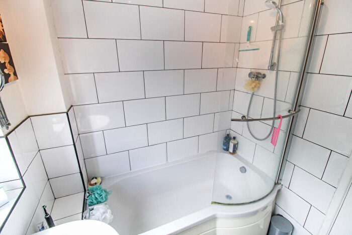 2 Bedroom Semi-Detached House For Sale In Amy Close, Coventry, CV6