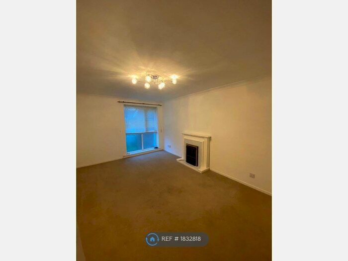 2 Bedroom Flat To Rent In Ouston, Durham, DH2