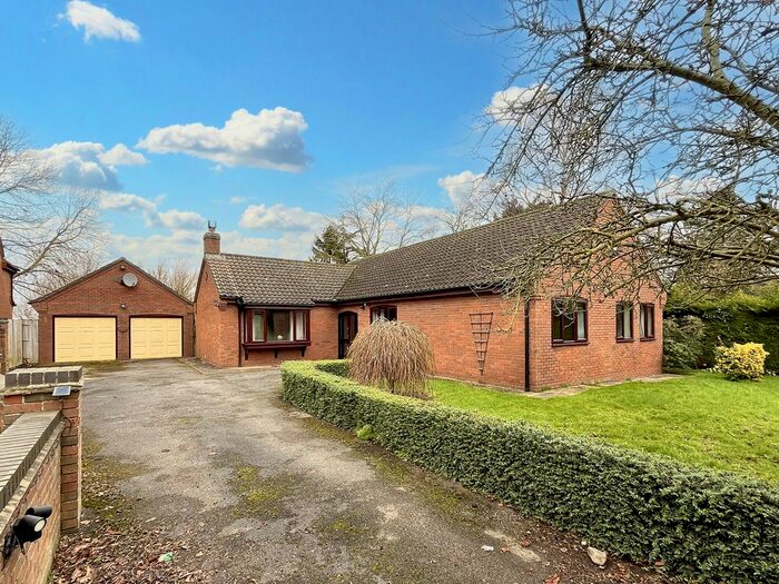 4 Bedroom Detached Bungalow For Sale In Spridlington Road, Faldingworth, LN8