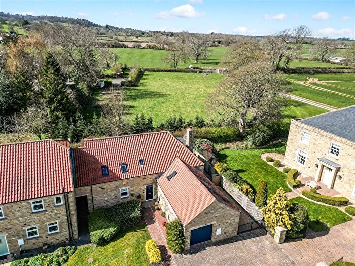 3 Bedroom Link Detached House For Sale In Hallgarth Court, Newsham, Richmond, DL11