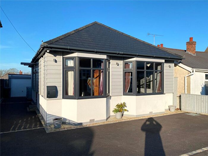 3 Bedroom Bungalow For Sale In Burcombe Road, Kinson, Bournemouth, Dorset, BH10
