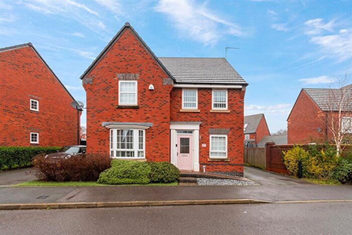 4 Bedroom Detached House To Rent In Brick Kiln Way, Dudley, DY3