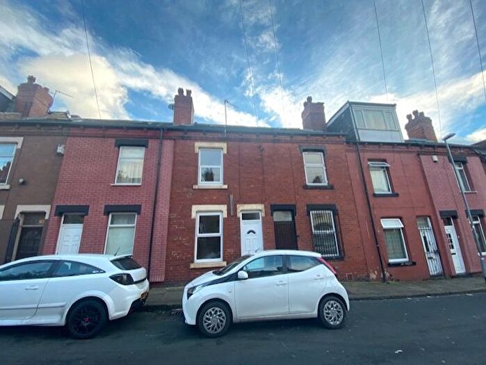 4 Bedroom Terraced House To Rent In Nowell Terrace, Leeds, LS9