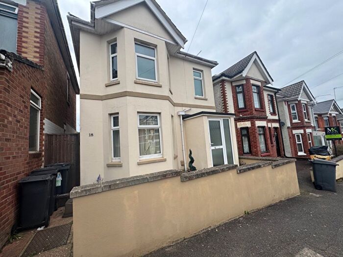 4 Bedroom Property To Rent In Frampton Road, Bournemouth, BH9