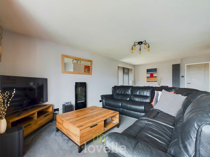 2 Bedroom Detached Bungalow For Sale In Wesley Crescent, Cleethorpes, DN35