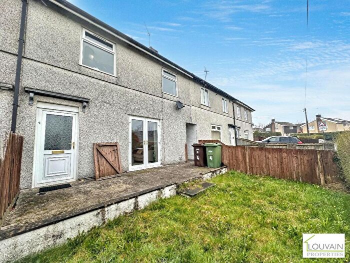 3 Bedroom Terraced House For Sale In Llwyn-On Crescent, Blackwood, NP12