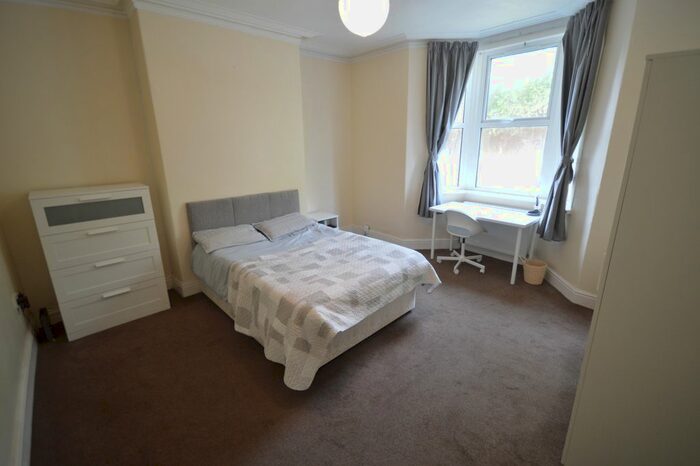 2 Bedroom Flat To Rent In Stratford Grove West, Newcastle Upon Tyne, NE6