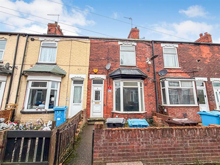 2 Bedroom Terraced House For Sale In Lorraine Street, Hull, HU8