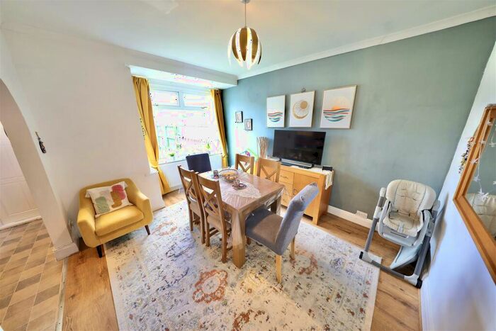 3 Bedroom Terraced House For Sale In Hotham Road North, Hull, HU5