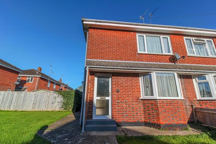 2 Bedroom End Of Terrace House To Rent In Jubilee Road, Romsey, SO51