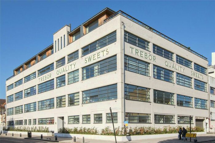 2 Bedroom Flat To Rent In Bridgepoint Lofts, Shaftesbury Road, Forest Gate, London, E7