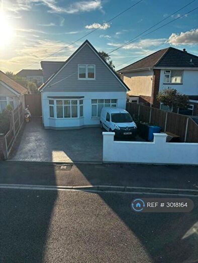 5 Bedroom Detached House To Rent In Hiley Road, Poole, BH15