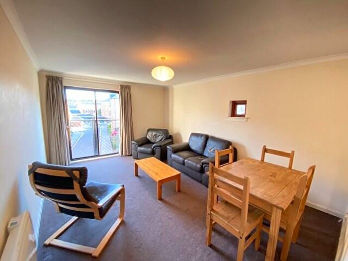 2 Bedroom Flat To Rent In West Silvermills Lane, Stockbridge, Edinburgh, EH3