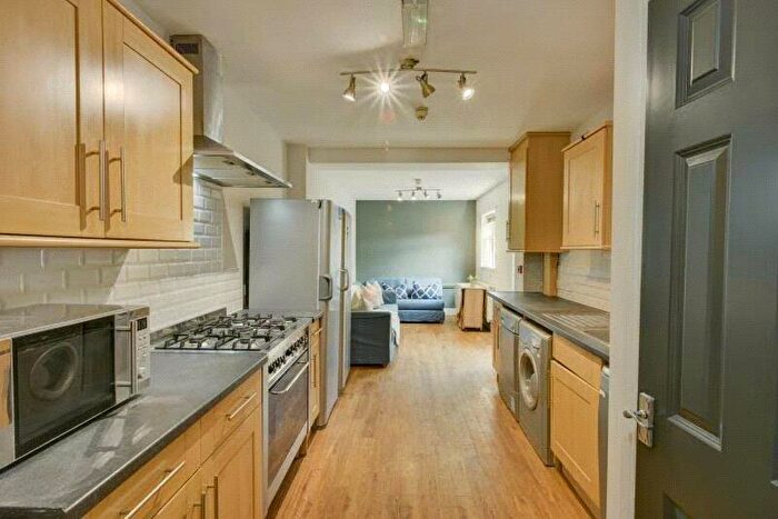 7 Bedroom House To Rent In Priory Road, EX4