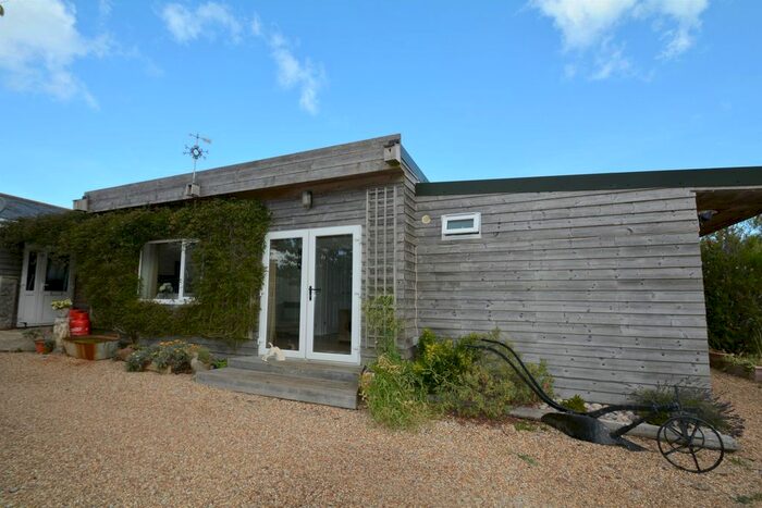 2 Bedroom Detached Bungalow To Rent In Rew Street, Gurnard, PO31