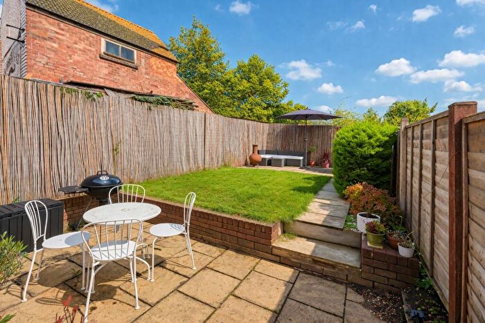 2 Bedroom Apartment For Sale In Hatfield Road, St. Albans, Hertfordshire, AL1