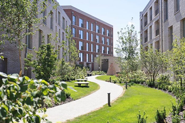 2 Bedroom Apartment For Sale In Eddington Avenue, Cambridge, CB3