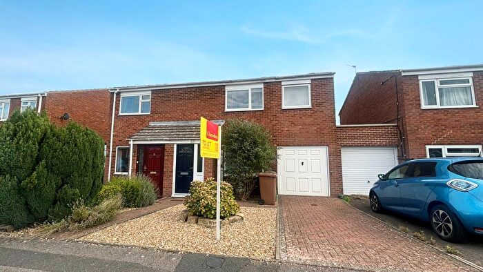 3 Bedroom Semi-Detached House For Sale In East Oxford, Oxford, OX4