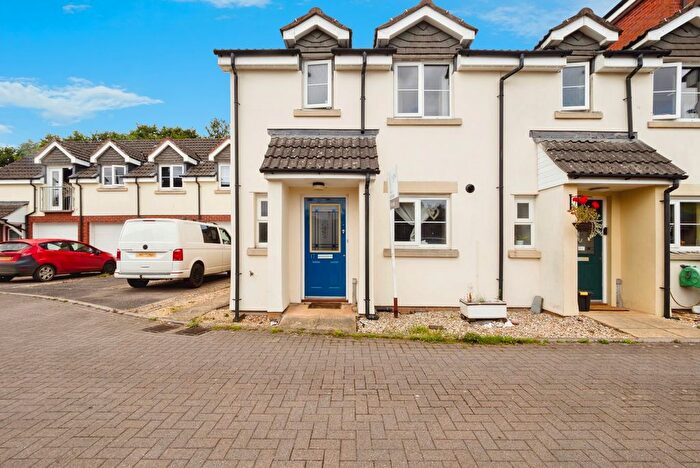 3 Bedroom Semi-detached House For Sale In The Deanes, Tiverton, Devon, EX16